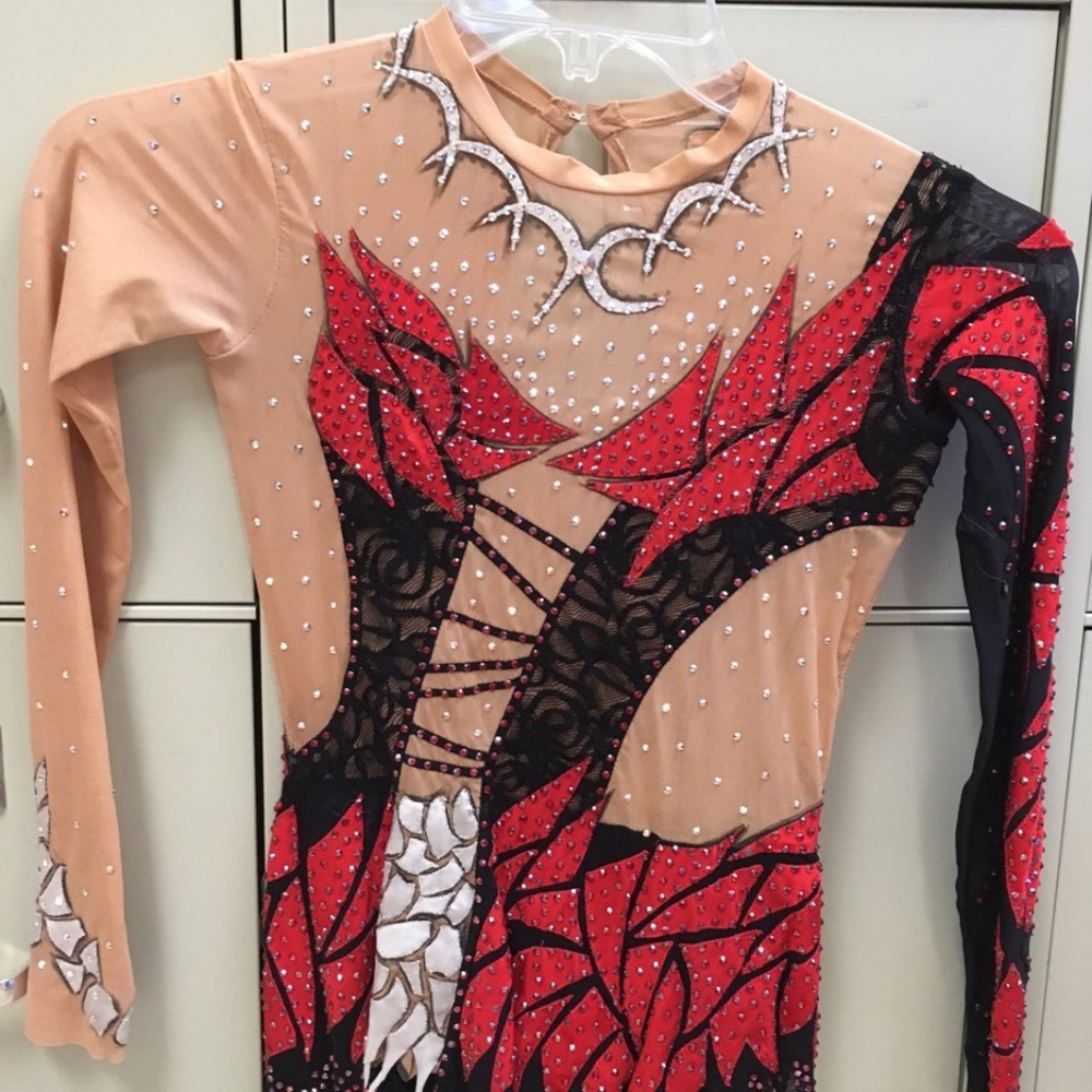 Rhythmic gymnastics competition leotard